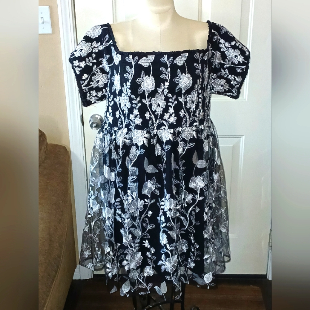 Torrid Mini Lace Off The Shoulder Black And Wht Dress